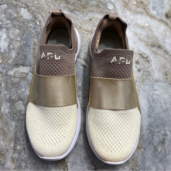 APL TechLoom Bliss Knit Running Shoe Women’s 7 - Picture 2 of 12